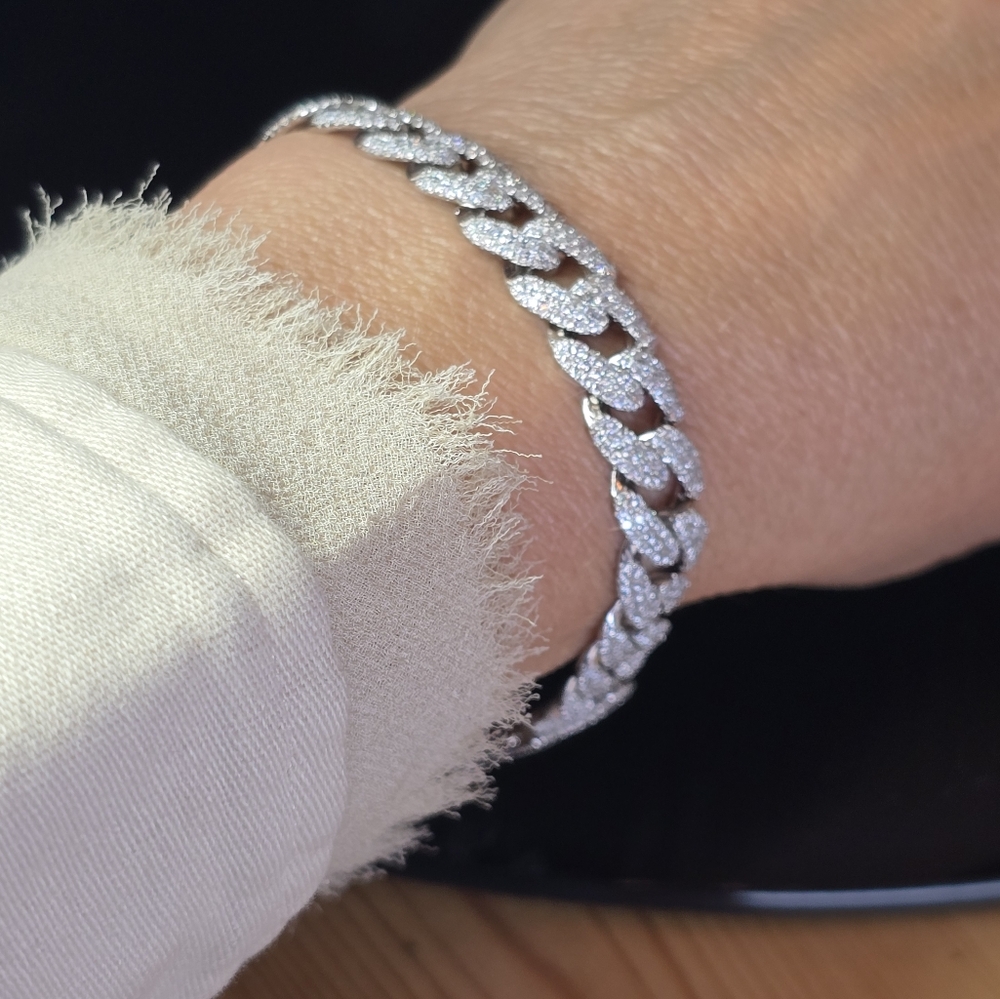 925 Sterling Silver Unisex Cuban Link Bracelet 19cm with Real Moissanite Gem
